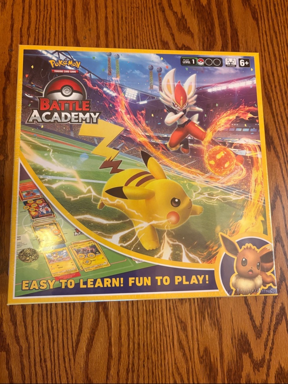 NWT Pokemon Battle Academy Board Game with Trading Cards
